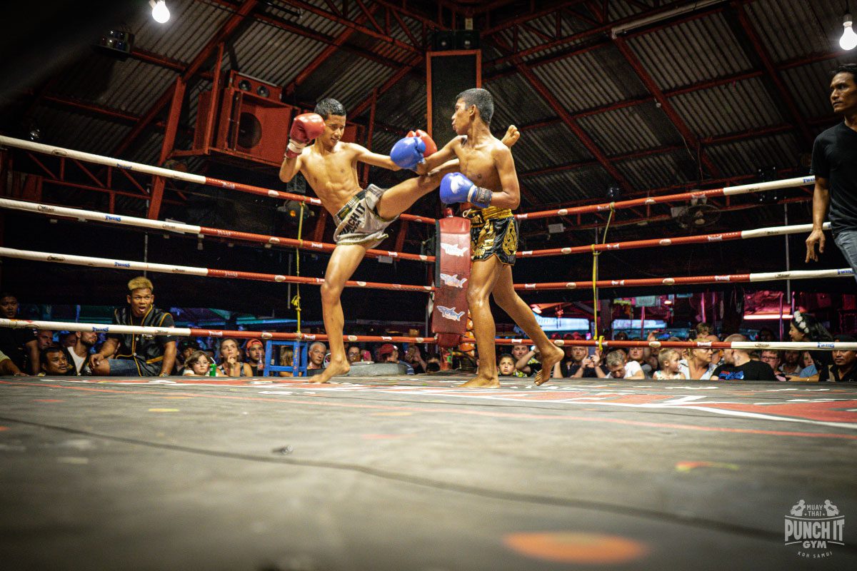 Das Leben eines Muay Thai Kämpfers in Thailand (Teil 2) Wie Kinder in Thailand mit Muay Thai aufwachsen