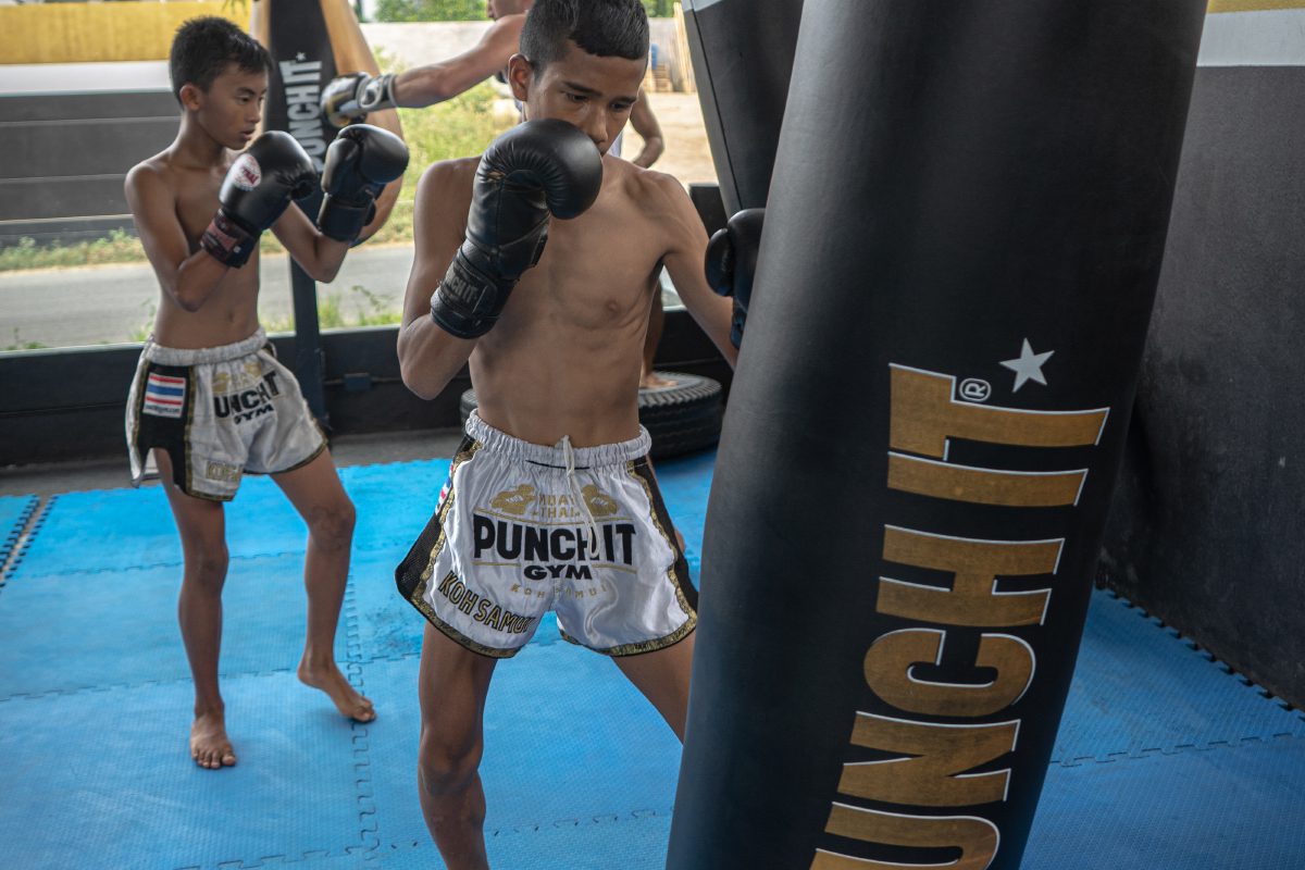 How do you best fill a punch bag How do you best fill a punch bag