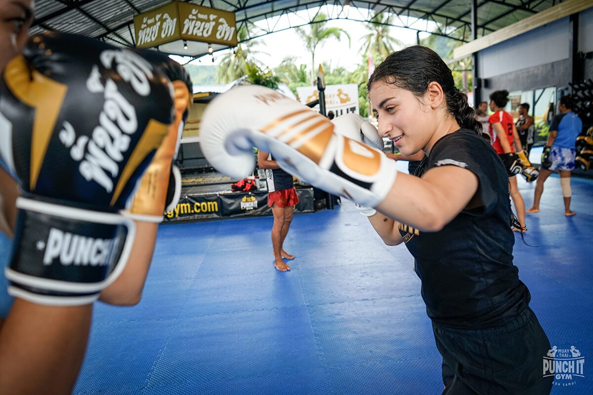 Can I Travel to Thailand to Train Muay Thai Alone as a Woman