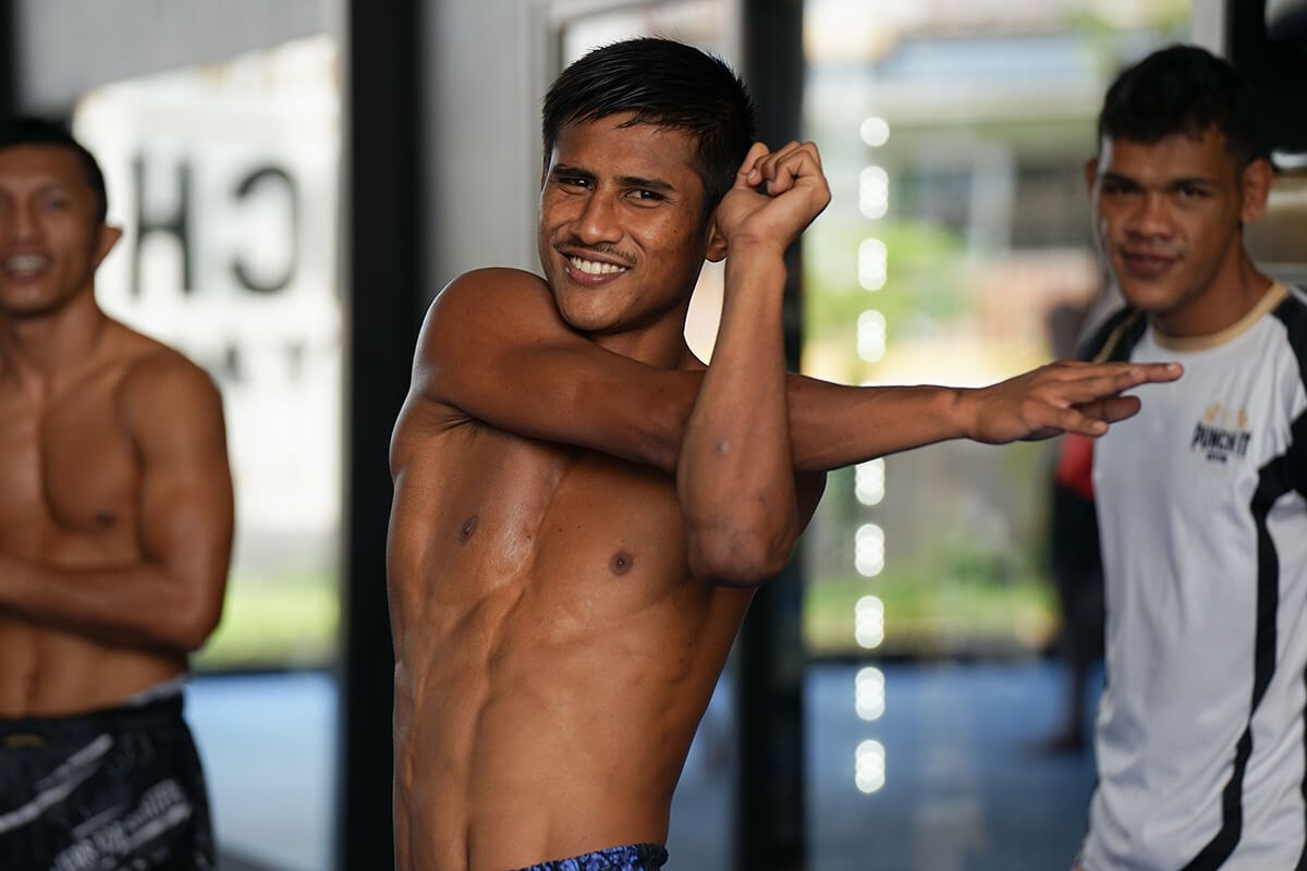 Why we need warmups before training Muay Thai