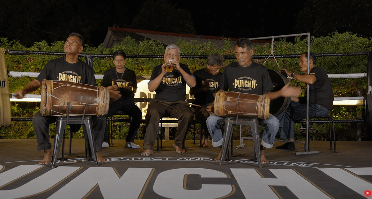 Muay Thai Music: Wai Kru and Sarama (Muay Thai fight music)